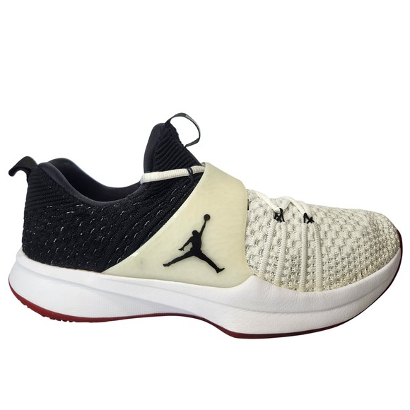 Air Jordan Trainer 2 Flyknit Shoes Mens 11.5 Bred Chicago Basketball Sneakers - Picture 1 of 11